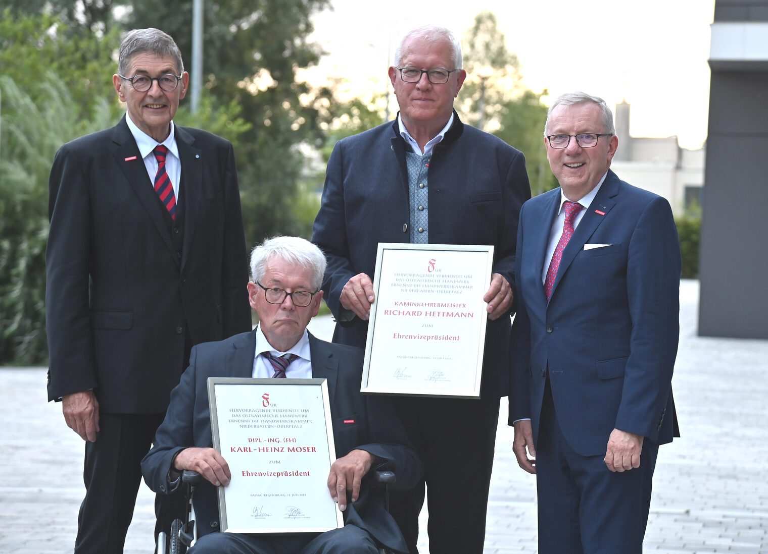 Bei der Veranstaltung wurde Karl-Heinz Moser und Richard Hettmann der Titel des Ehrenvizepräsidenten verliehen