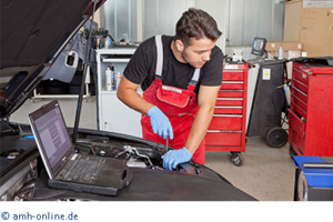 Geprüfte/r Berufsspezialist/in für Kraftfahrzeug-Servicetechnik